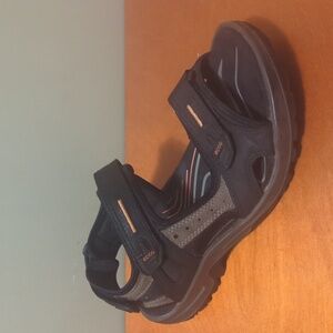 Ecco Mens Yucatan Sport Sandals Size 10     EU 44